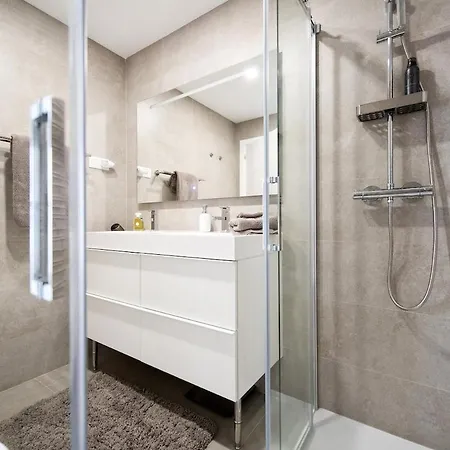 Amazing 3 Bedroom With Wifi And Views * 贝纳尔马德纳